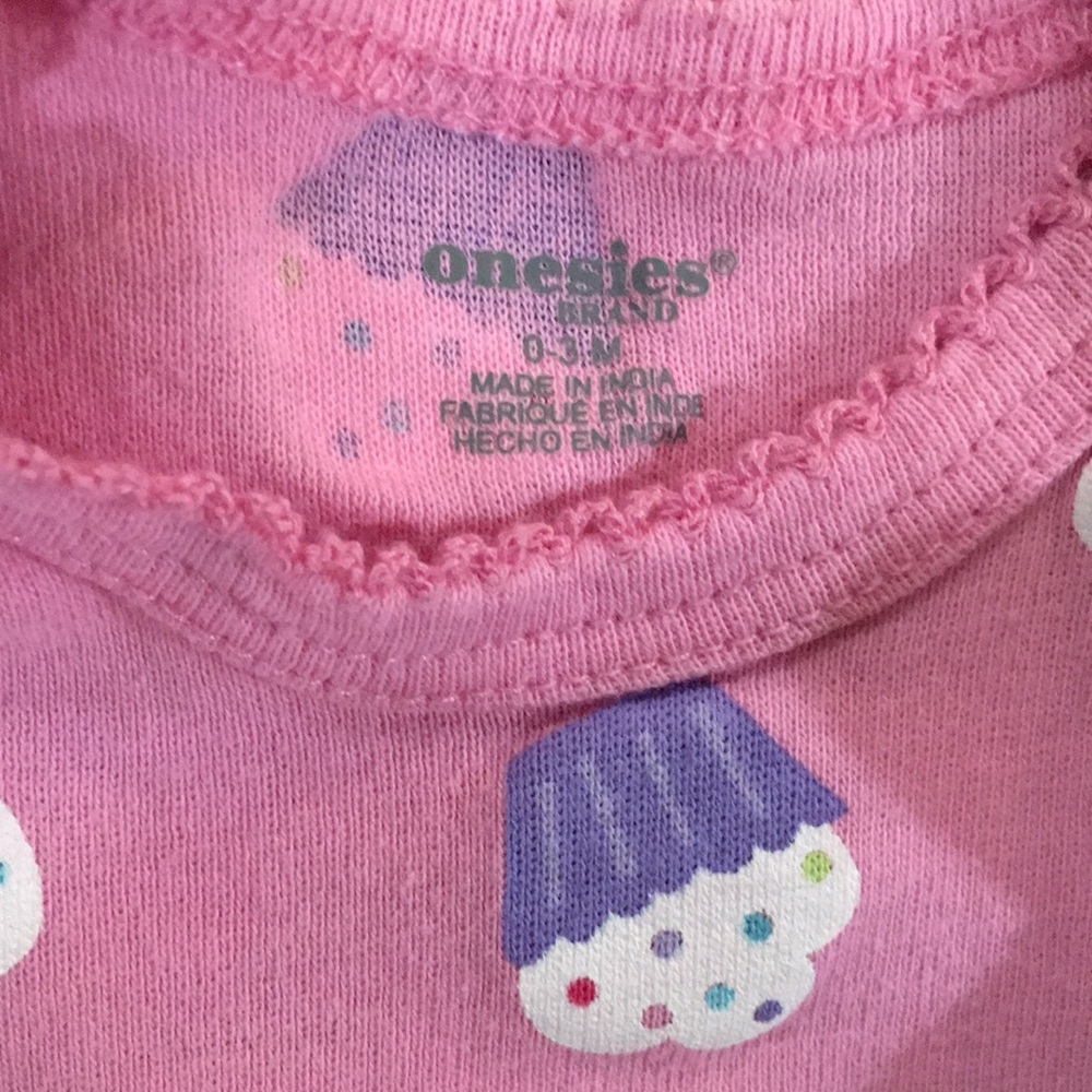 4 Onesies brand bodysuits - Picture 2 of 6